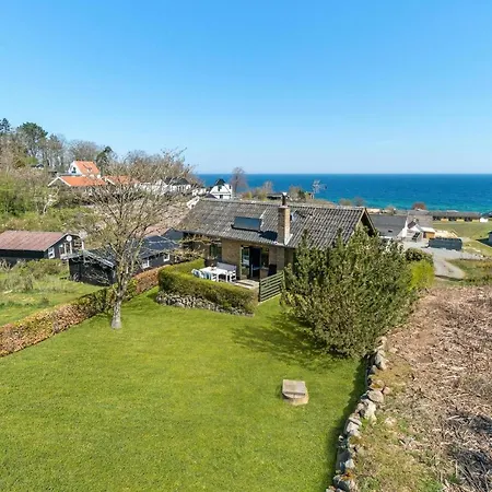 Vakantiehuis 2 Bedroom Beautiful In Allinge-Sandvig