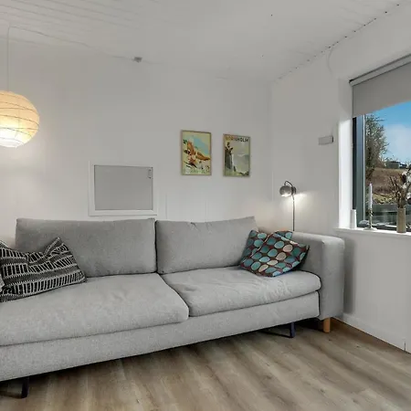 2 Bedroom Beautiful In Vakantiehuis *