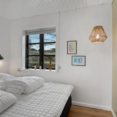2 Bedroom Beautiful In * Allinge-Sandvig