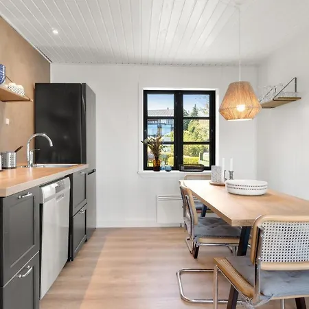 2 Bedroom Beautiful In