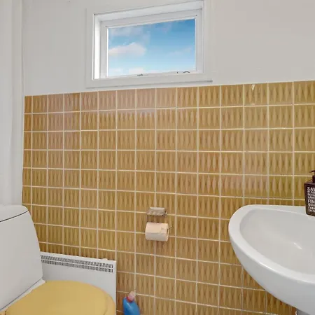 2 Bedroom Beautiful In *