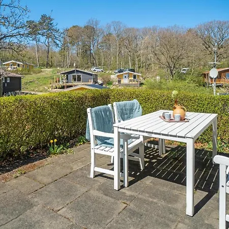 2 Bedroom Beautiful In Vakantiehuis Allinge-Sandvig