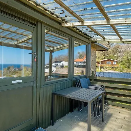 2 Bedroom Beautiful In Vakantiehuis